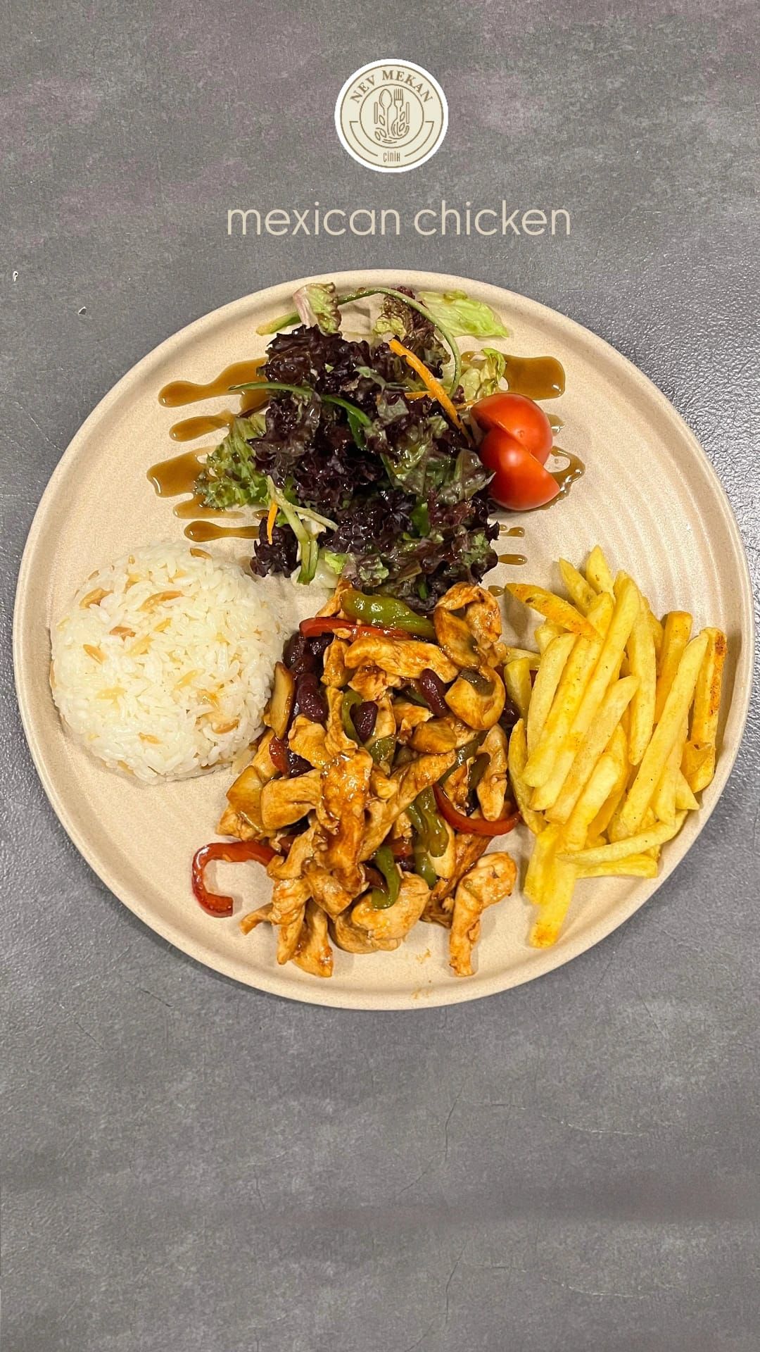 MEKSİKA USULU TAVUK - MEKSİKA FASULYESİ BİBER ACI SOS JULYEN DİLİM TAVUK PİLAV CİPS SALATA