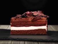 Sıcak yada Soğuk Latte'nizin Yanında Kara Orman Pasta Keyfi