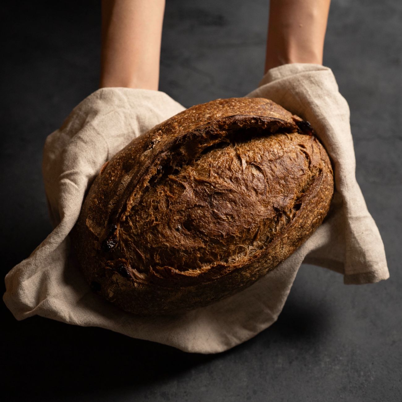 Kızılcıklı Ekşi Maya Ekmek - Kızılcık, Beyaz Un. 
600gr.