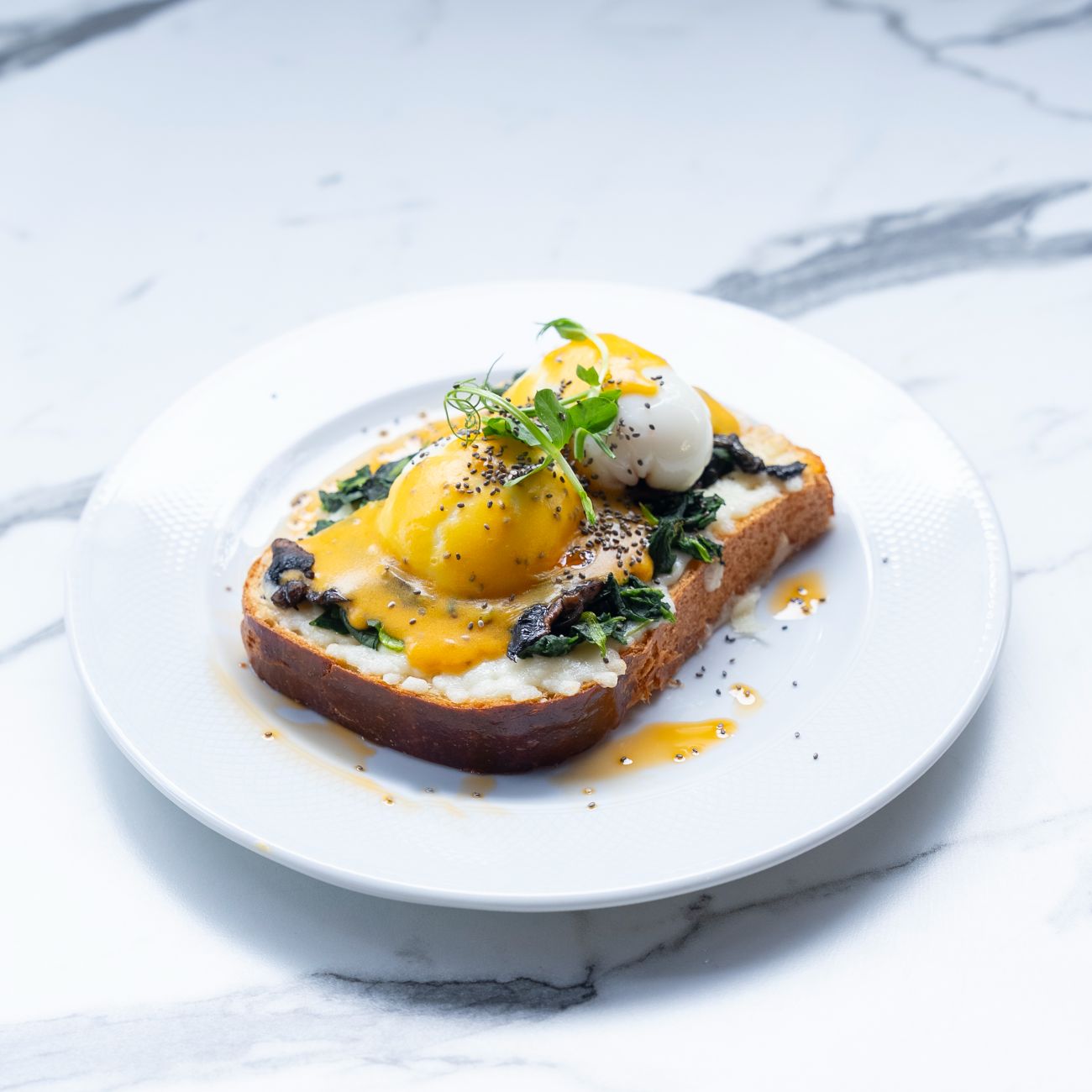 Egg Florentine - Brioche Ekmek, Mozzarella, Mantar, Ispanak, Yumurta, Hollandez sos.