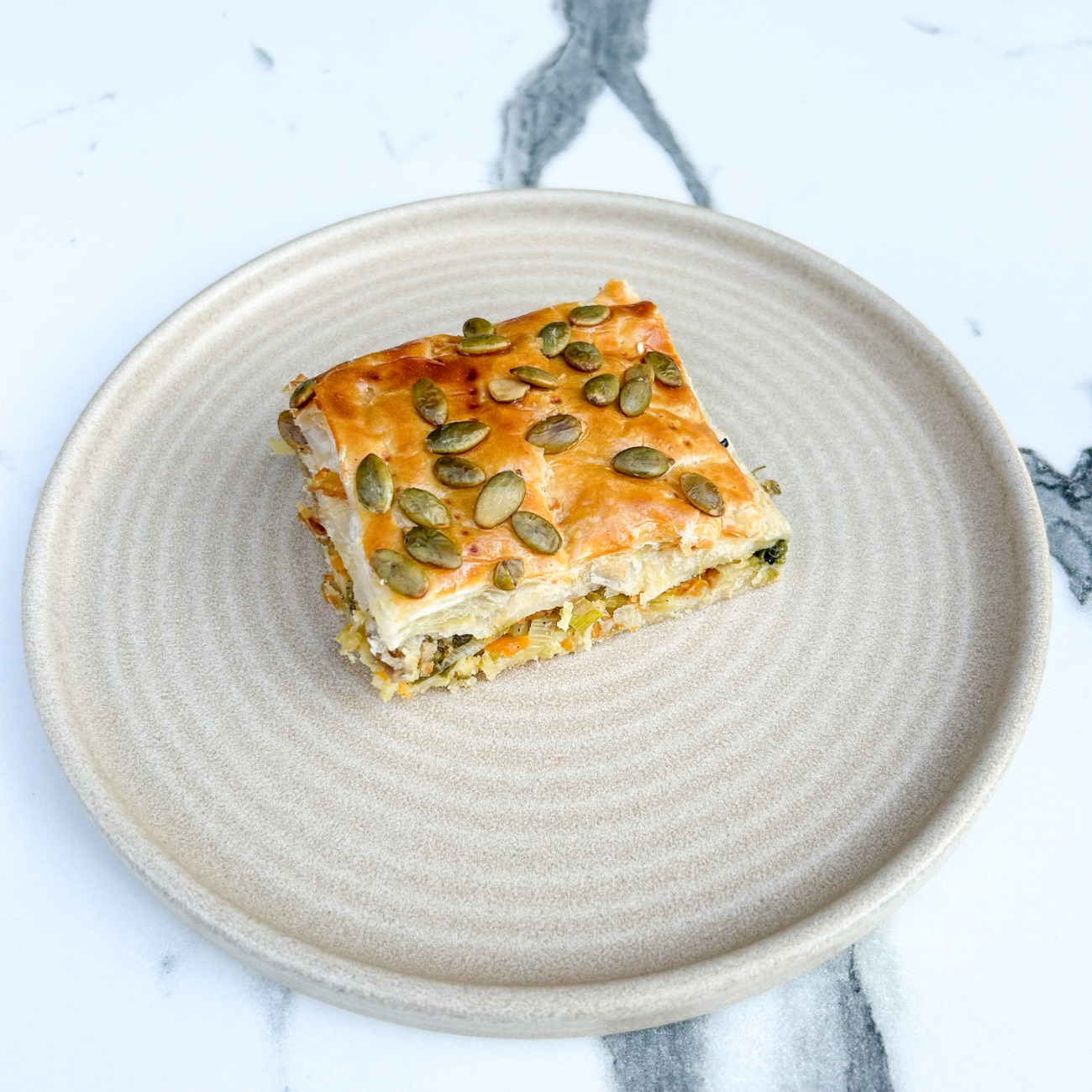 Pırasalı Börek - Pırasa, Kıyma.