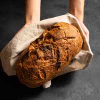 Yaban Mersinli Cevizli Ekşi Mayalı Ekmek