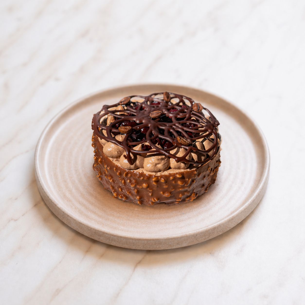 Vişne Noir - Vişne, Espresso, Sponge Kek, Çikolatalı Truff Ganaj.