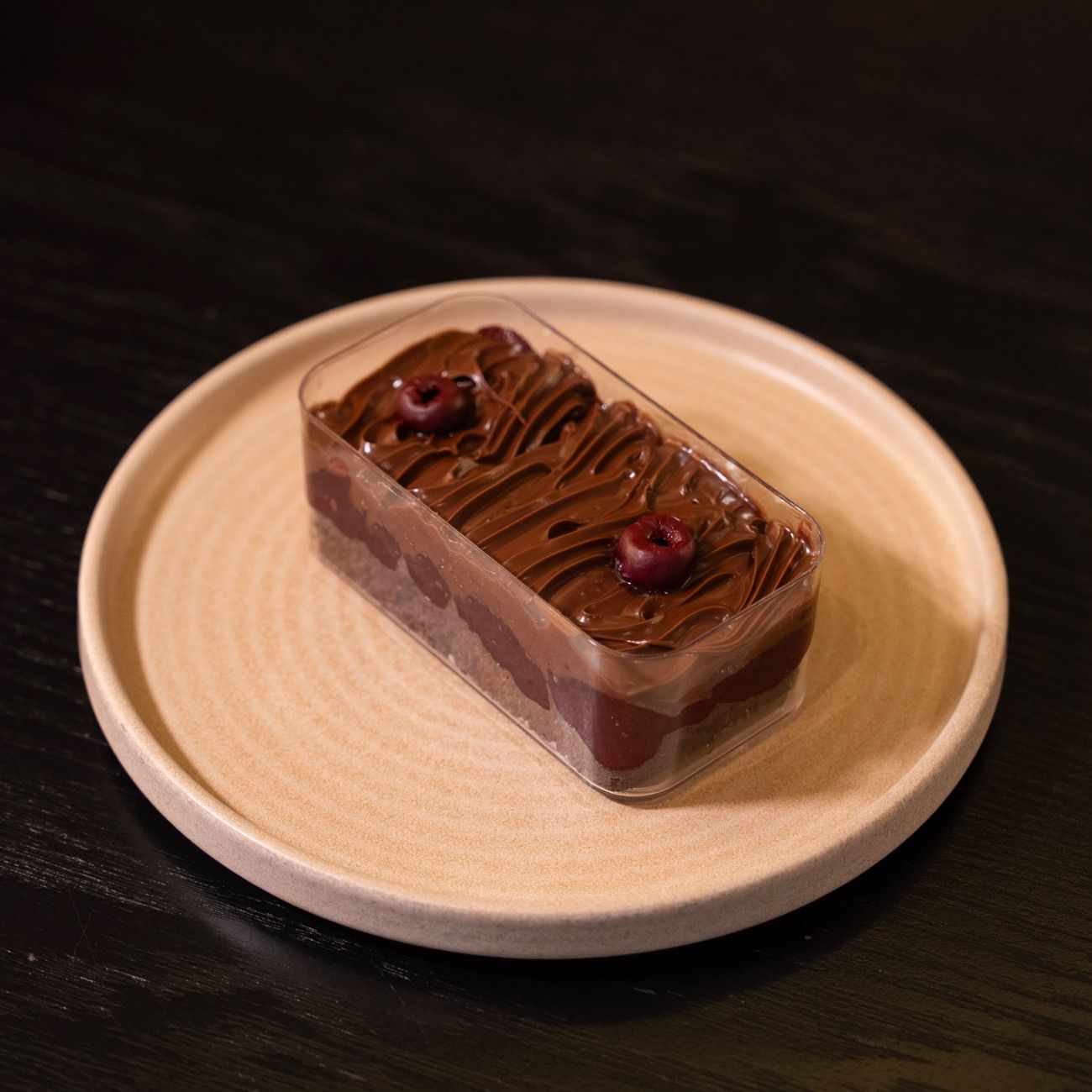 Glutensiz Vişneli Brownie - Glutensiz Vişneli Brownie Kek, Glutensiz Vişne Dolgusu, Glutensiz Çikolata Pralin, Donuk Vişne.