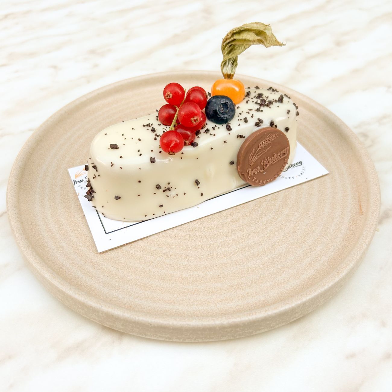 Karaorman - Vişne, Profiterol Sos.