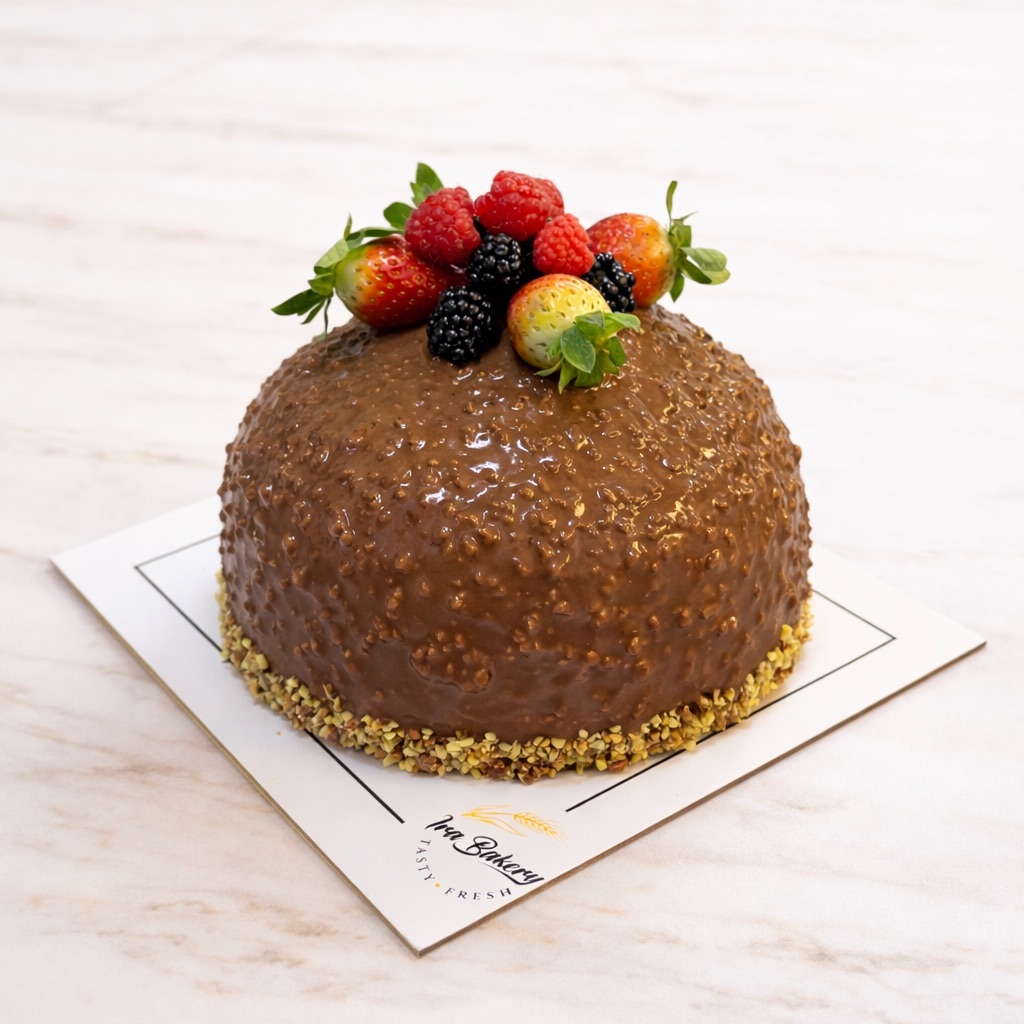 New York (6-8 Kişilik) - Çilek, Profiterol Sos, Çikolatalı Krema, Kakaolu Pandispanya.