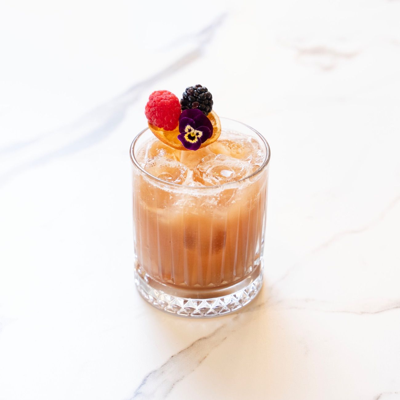 Chocolate Peach - Limonata, Vanilya, Çikolata, Şeftali.