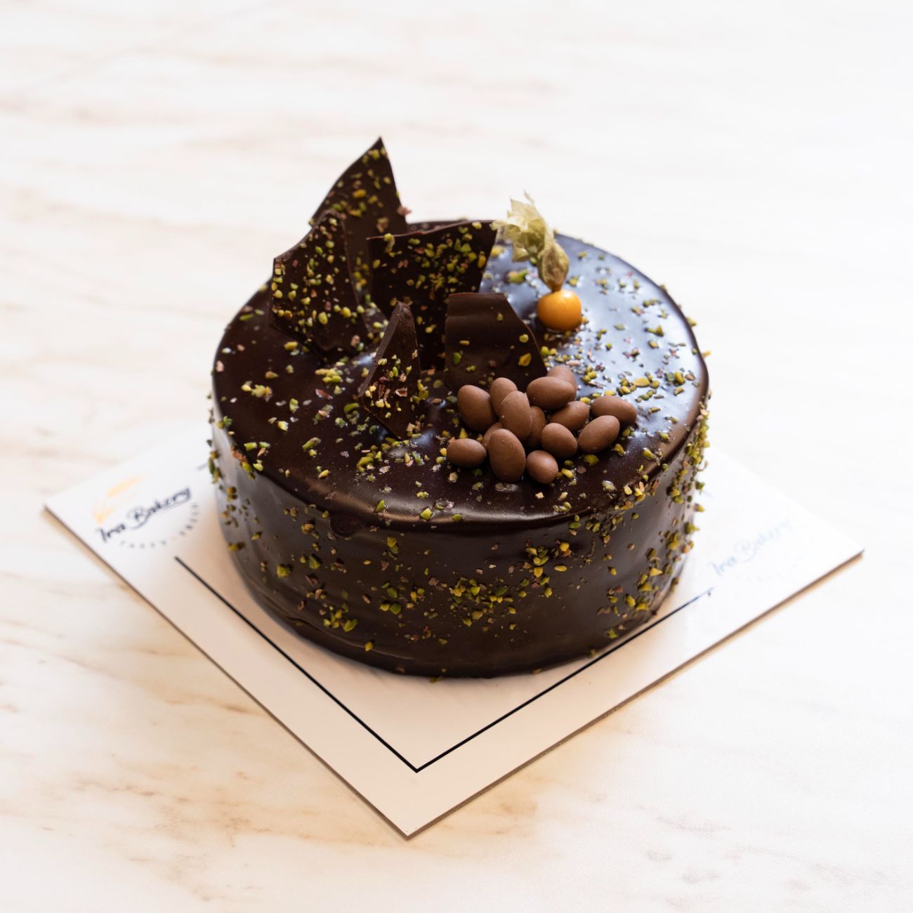 Fıstıklı Ganaj (6-8 Kişilik) - Fıstık, Profiterol Sos, Pastacı Kreması, Kakaolu Pandispanya.