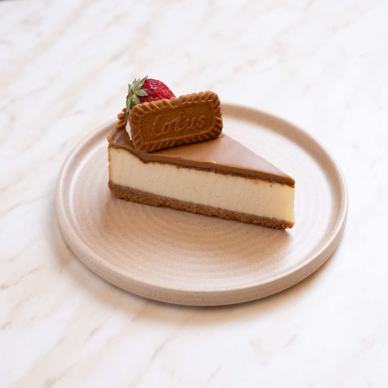 Lotus Cheesecake - Lotus kreması, Lotus bisküvisi, Labne, Beyaz Peynir, Krema.