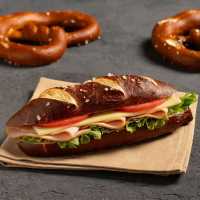 Hindi Füme Bretzel Sandviç