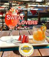 SWEAT LOVERS
