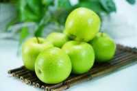 طبق تفاح اخضر