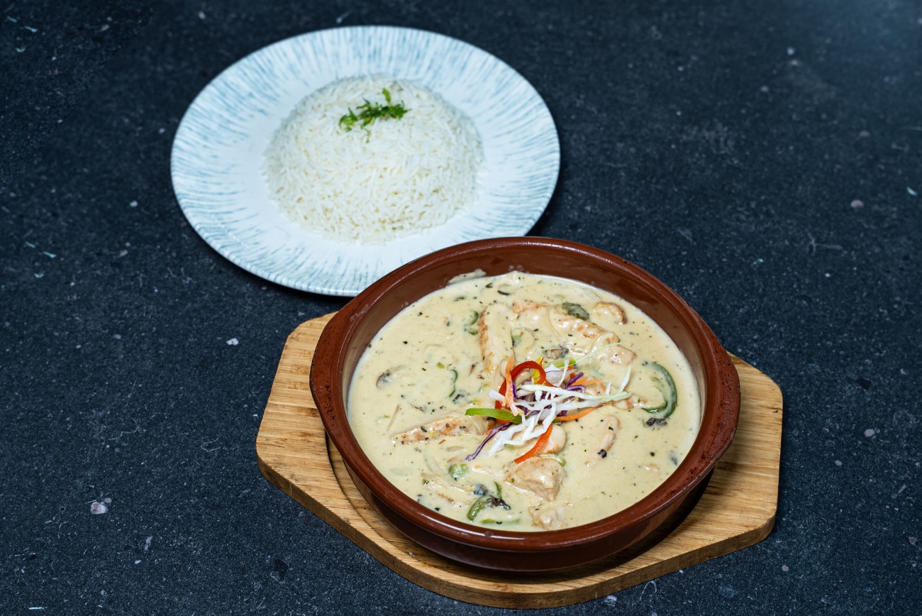 فخارة دجاج مع صوص الفطر