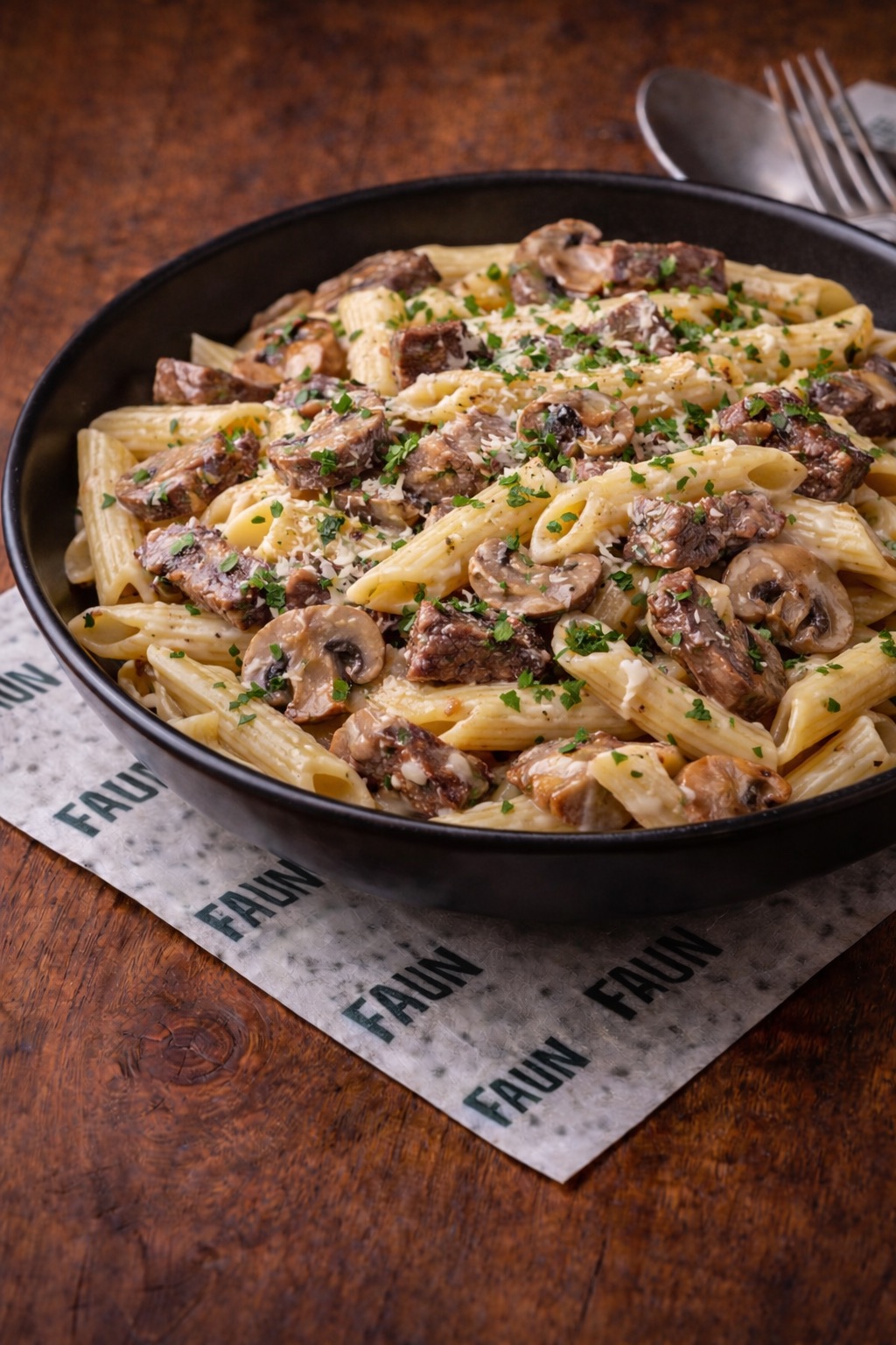Penne Bonfile - Penne, Bonfile Dilimleri, krema, Mantar, Permesan