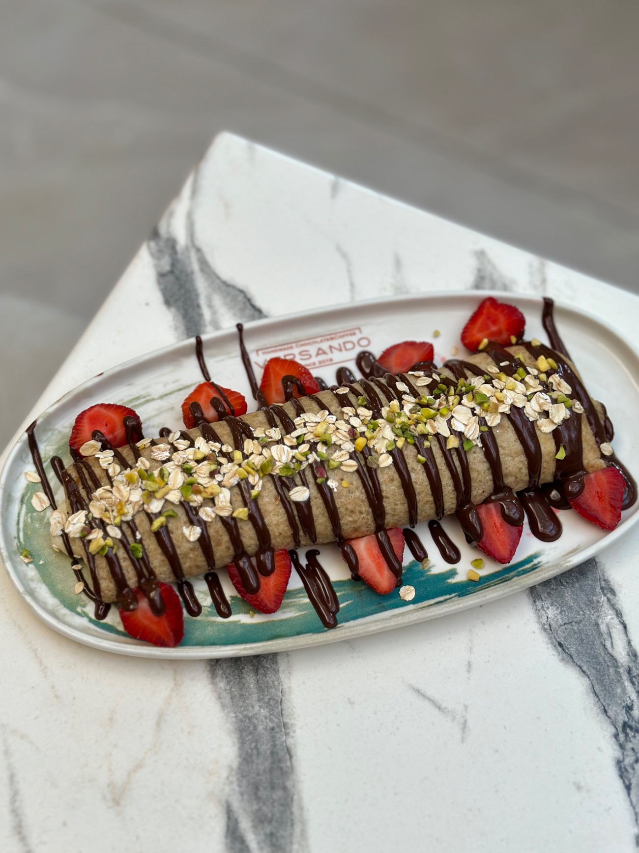 Ayers Fit - Yüksek Lifli Krep Hamuru, Yulaf Ezmesi, Çilek, Muz, Ayers Kreması, % 80 Bitter Belçika Çikolatası, Antep Fıstığı