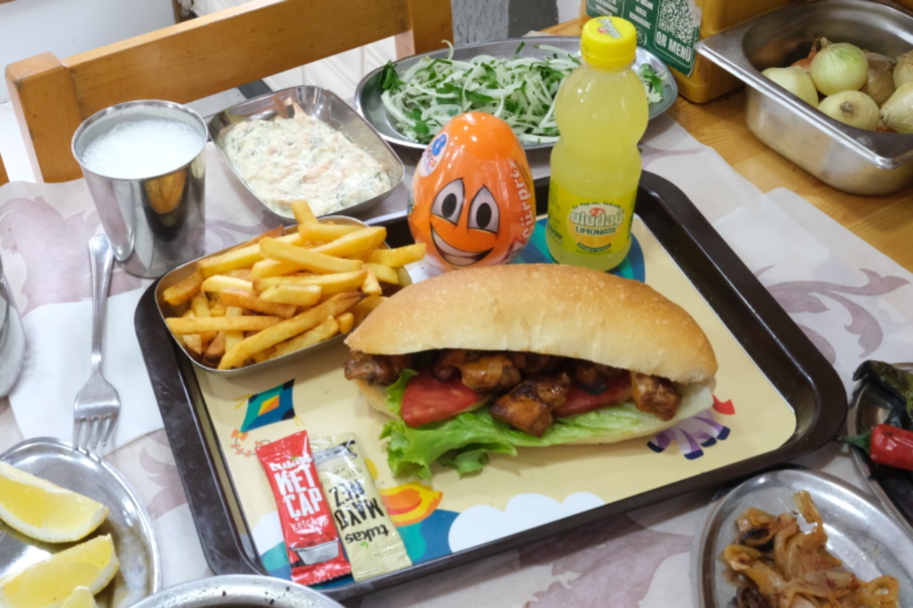 ÇOCUK TAVUK MENÜ - 