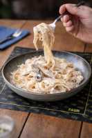 Fettuccine Alfredo