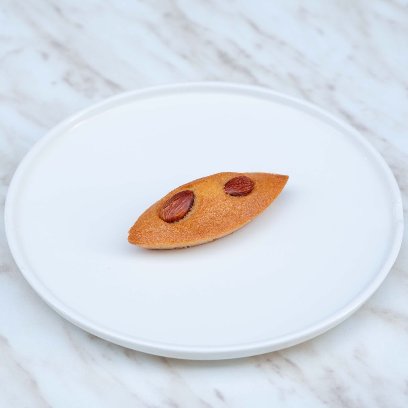 Bademli Mekik Kek - Badem.