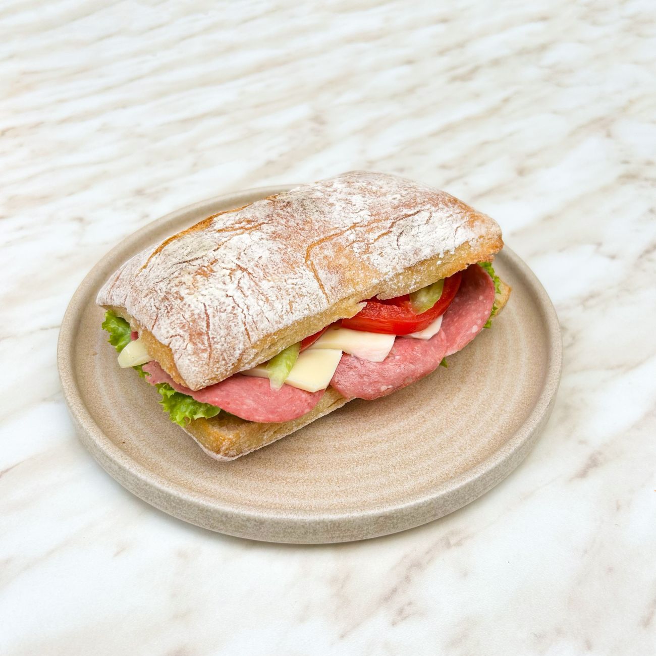 Ciabatta Sandviç - Çeşitler: Mozarellalı / Füme Kaburgalı / Dana Salamlı / Otlu Peynirli.