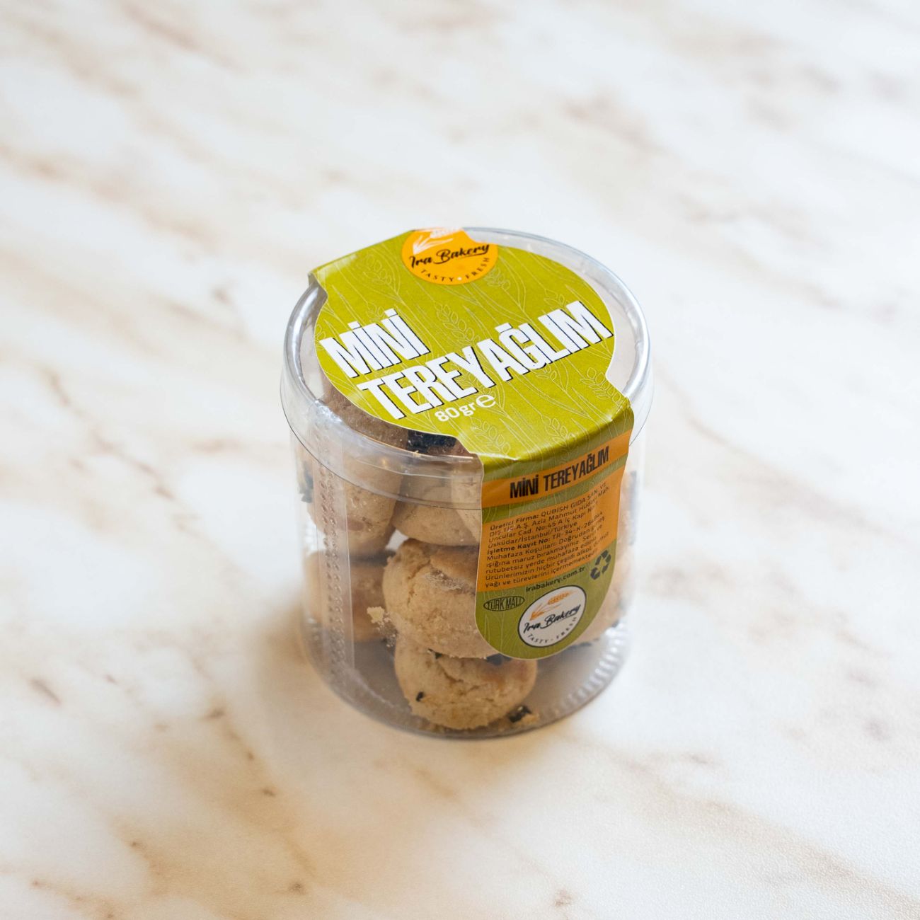 Mini Tereyağlım - Glutensiz Un, Hindistan Cevizi Şekeri, Tereyağı, Yumurta, Tuz, Maya, Sirke, Kabartma Tozu, Mahlep, Yoğurt, Pekmez.