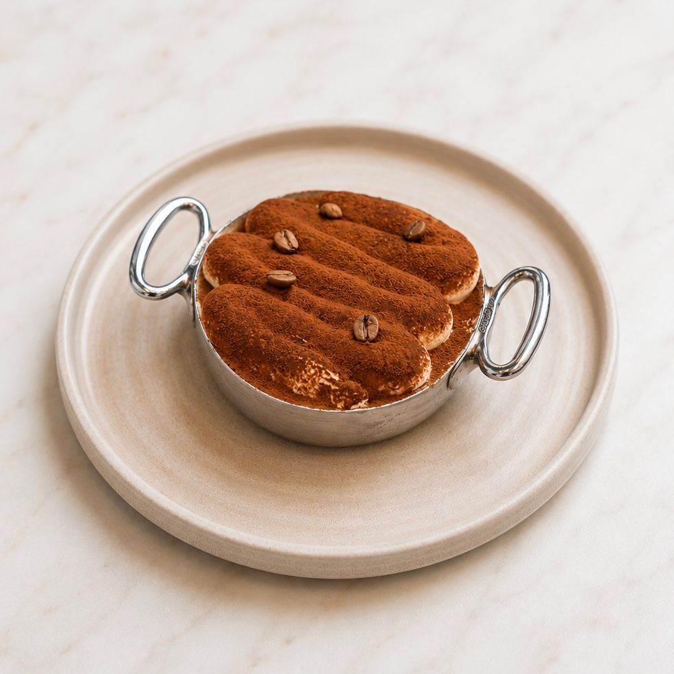Tiramisu - Mascarpone Peyniri, Krema, Kahve ile Islatılmış Kedi Dili Bisküvi.