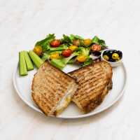 3 Peynirli Tost