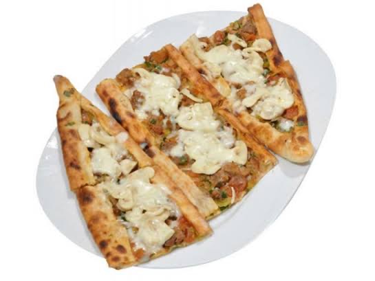 Mantar+Peynirli Pide - Mantar, Sebze, Kaşar Peynir, Tereyağ, Çıtır Hamur, İsteğe Bağlı Yumurta