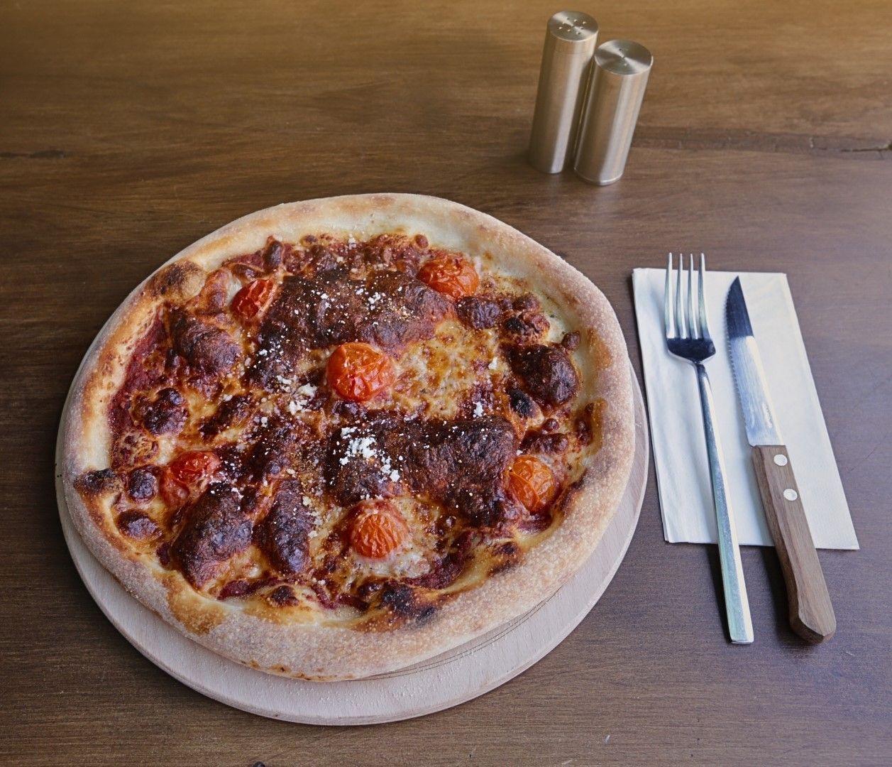 MARGARİTHA PİZZA BÜYÜK BOY - Pizza sos, Mozarella, DomatesKcal:753,8 Pro:42,4 Karb:97,8 Yağ:18