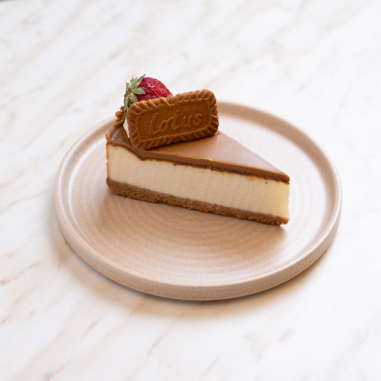 Lotus Cheesecake - Lotus kreması, Lotus bisküvisi, Labne, Beyaz Peynir, Krema.