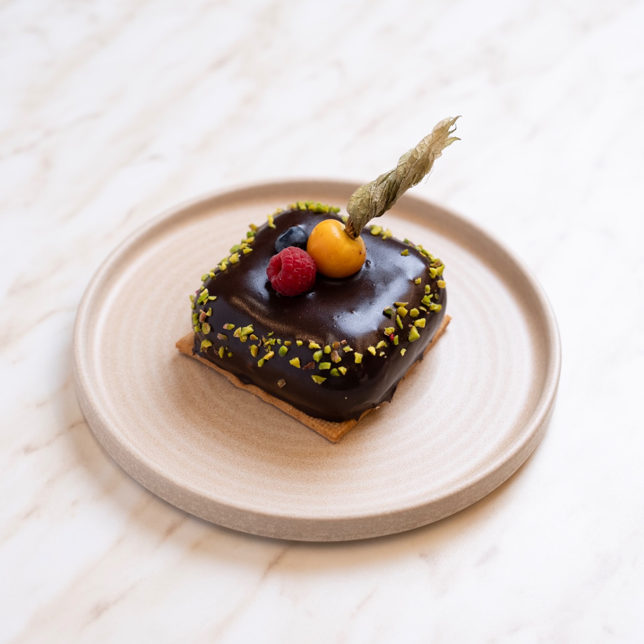 Karnaval - Frambuaz Sorbe, Profiterol Dolgu, Sponge Kek.