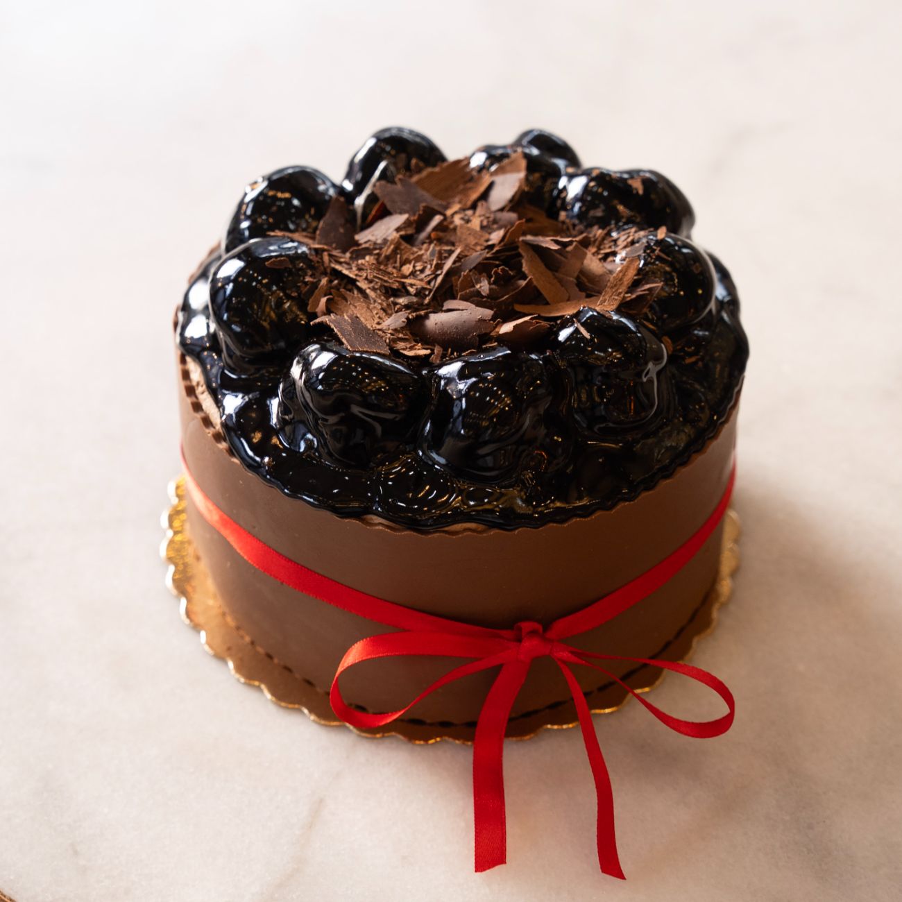 Profiterol (4-6 Kişilik) - Kakaolu Pandispanya, Fıstık, Profiterol Sos.