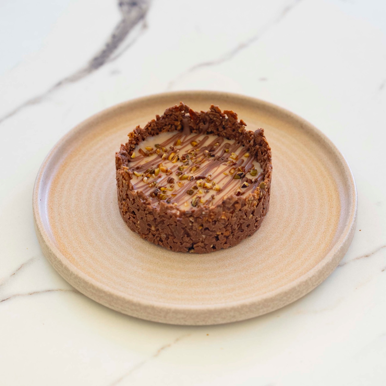 Gold Pera - Krep Kırığı, Lotus Kırıntısı, Antep Fıstığı, Özel Krema, Belçika Çikolatası.