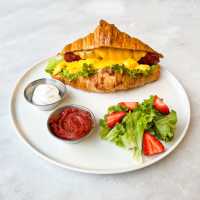 Frankfurter Sosis Kruvasan