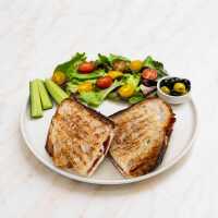 Sucuklu Kaşarlı Tost