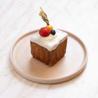 Beyaz Çikolatalı Küp Kruvasan