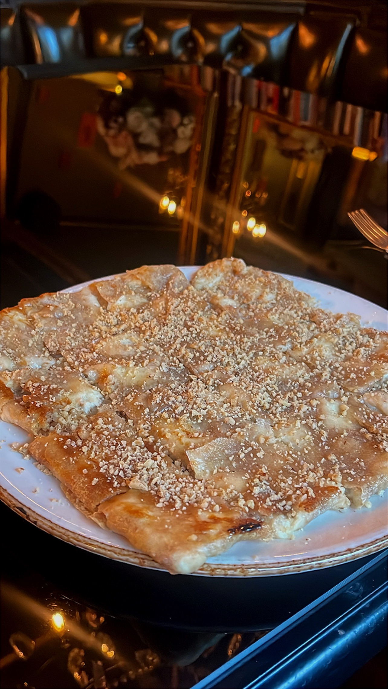 Cevizli Katmer - İncecik katmer hamuru, ceviz, kaymak, şeker