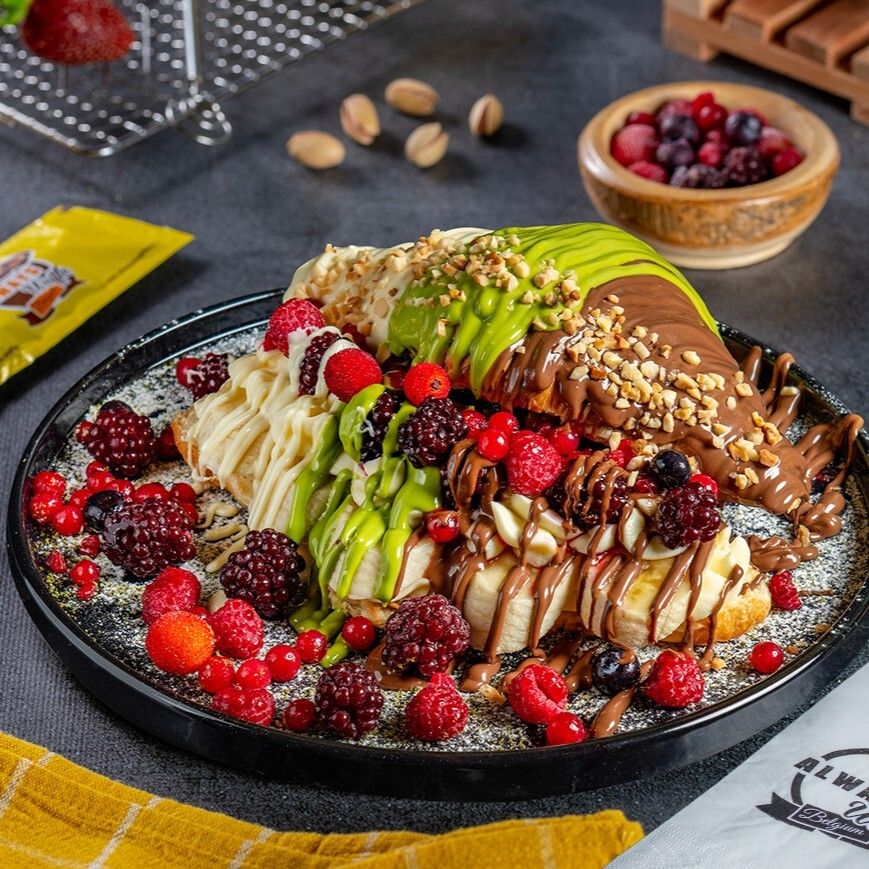 Special Kruvasan - Özel Fransız Kruvasan, Sütlü Çikolata,Beyaz Çikolata,Antep Sos, Muz,Çilek,Orman Meyveleri,Fındık,Fıstık