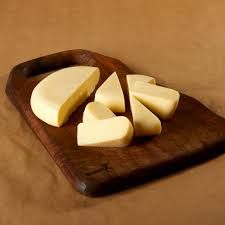 MALAKAN GÖBEK KAŞAR PEYNİR 1000 GR - İNEK SÜTÜ TUZ  ŞİRDEN MAYA