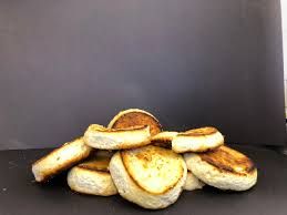 KİRLİ HANIM PEYNİRİ (250) GR - İNEK SÜTÜ MAYA AFYON YÖRESİNE AİT BİR PEYNİR