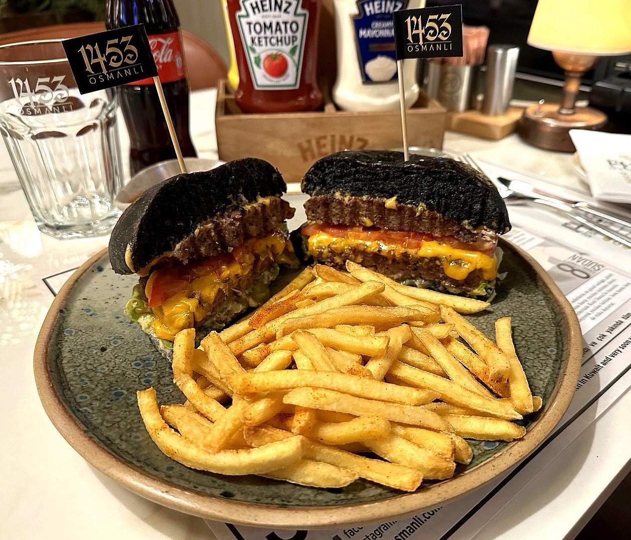 DARK DOUBLE BURGER