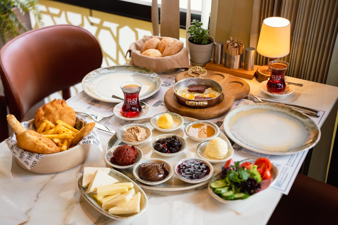 SARAYLI KAHVALTI (3 KİŞİLİK)