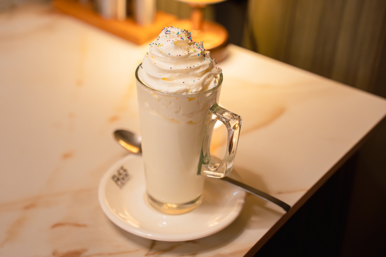 BEYAZ SICAK ÇİKOLATA