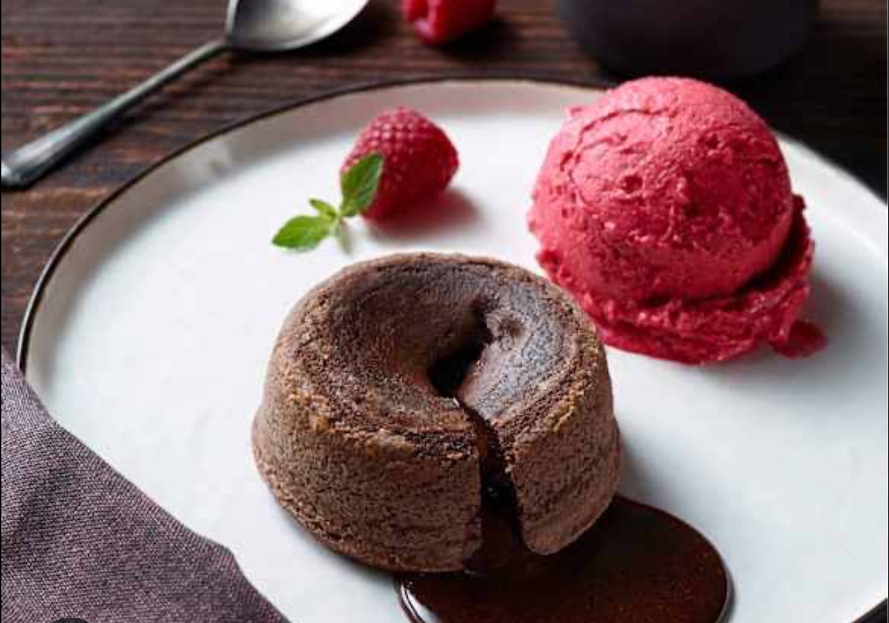 SUFLE - SADE DONDURMA EŞLİĞİNDE BİR ÇİKOLATA NEHRİ