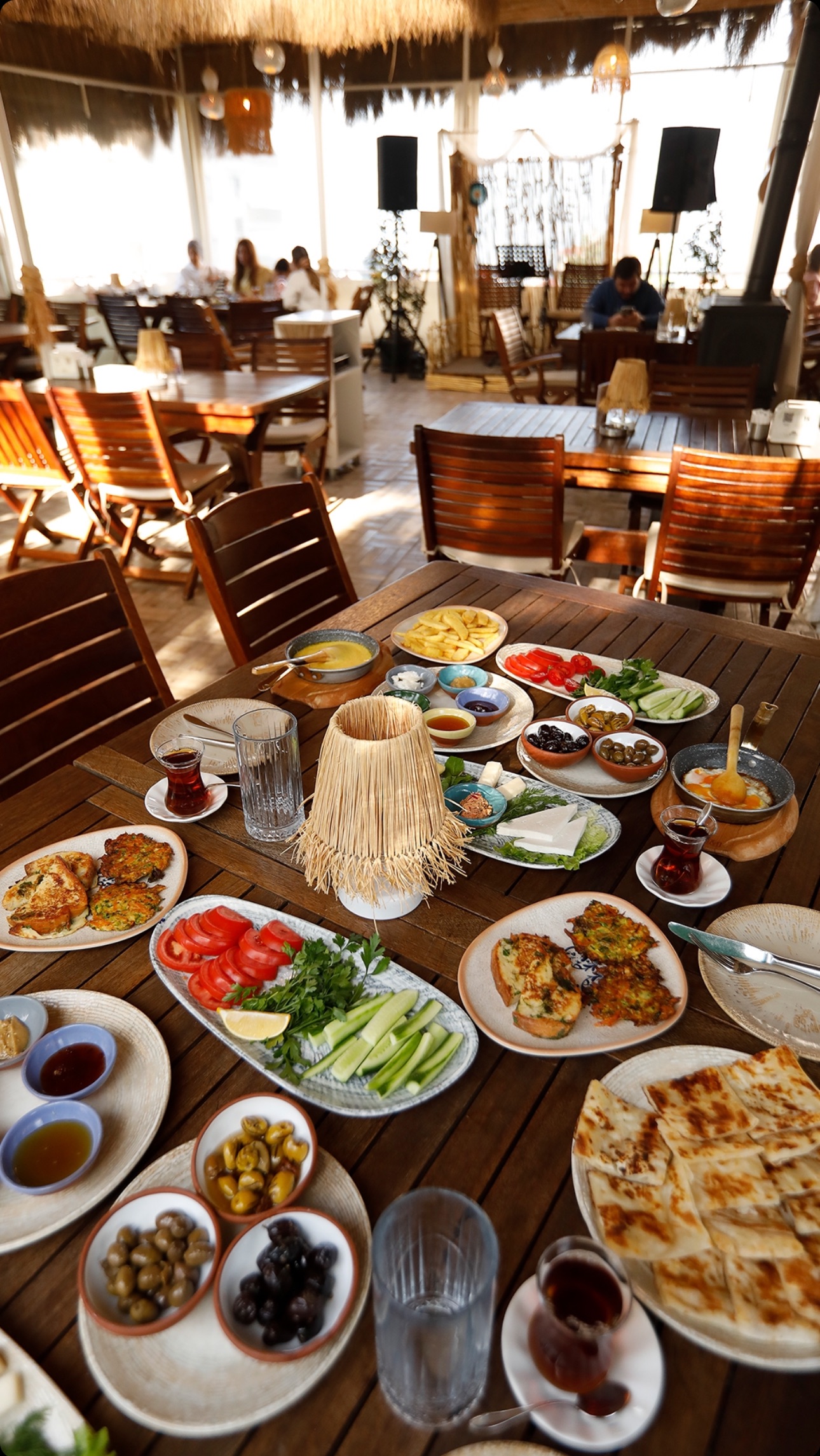 TERRACE GEÇ KAHVALTI