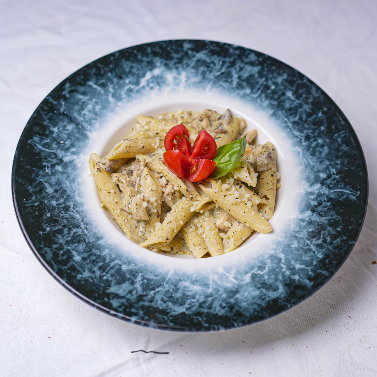 Ton Balıklı Penne - Soğan, mısır, tonbalığı ve maydanoz