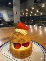 Çilekli Paris Prest