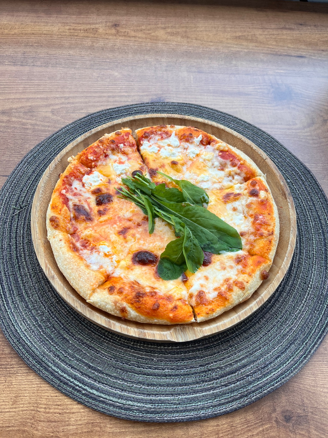 4 PEYNİRLİ PİZZA - CEDDAR MOZARELLA TULUM KAŞAR