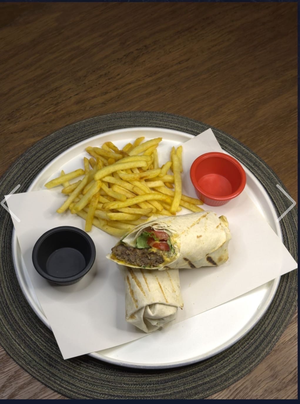 KÖFTE WRAP - (150gr) IZGARA KÖFTE MARUL DOMATES CEDDAR PEYNİRİ