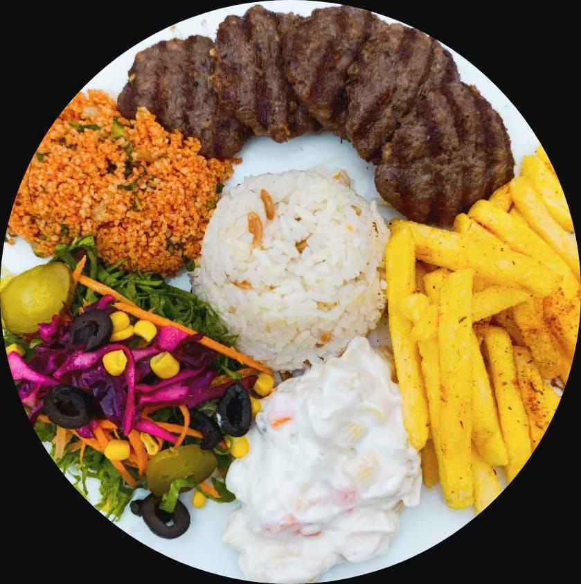 Akçaabat Köfte - 5 Adet Akçaabat köfte, Patates Kızartması, Kısır, Yoğurtlu Makarna, Mevsim Salata