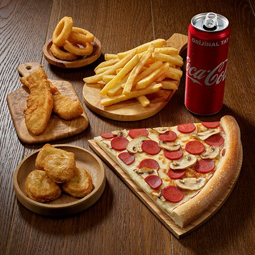 Menü 10 - 4 Dilim Pizza + 4 Çıtır Kanat, Patates Kızartması, Kısır, Yoğurtlu Makarna, Mevsim Salata,200 ml cola